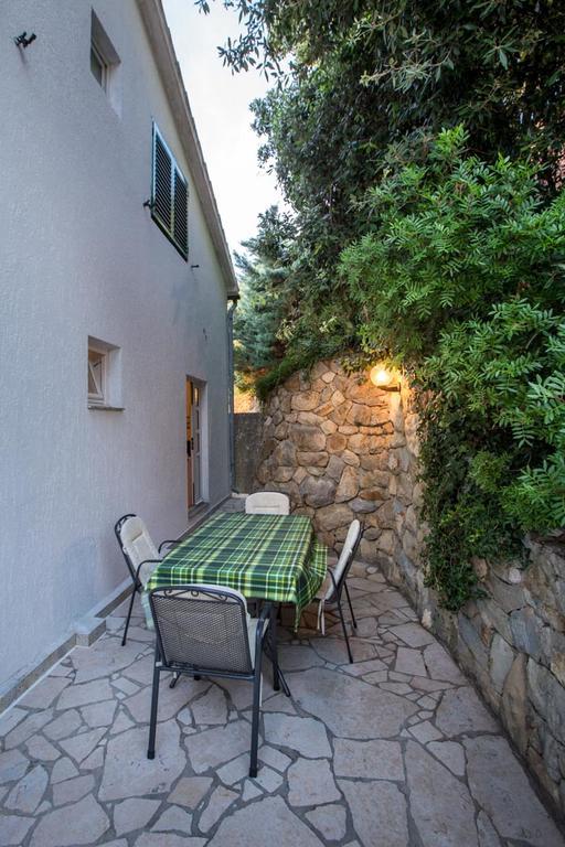 Lucija Apartment Kampor Exterior photo
