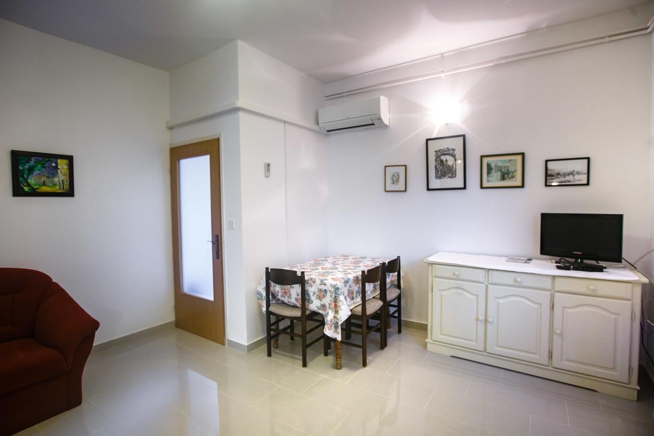 Lucija Apartment Kampor Exterior photo